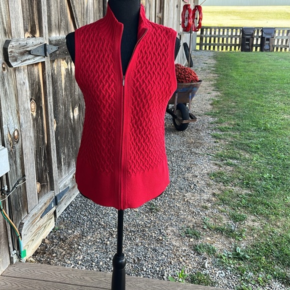 Coldwater Creek size Small red sweater vest zip front. - Picture 4 of 7